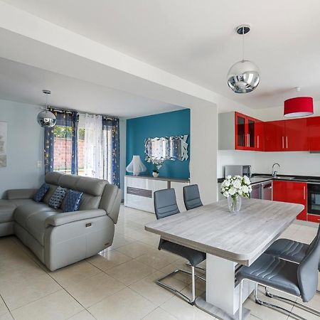 Logement 004 A 300M De La Gare Mantes La Jolie Ngoại thất bức ảnh